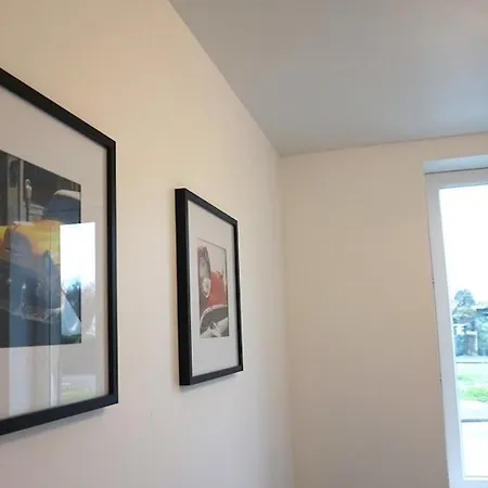 De - 3 Bedroom *