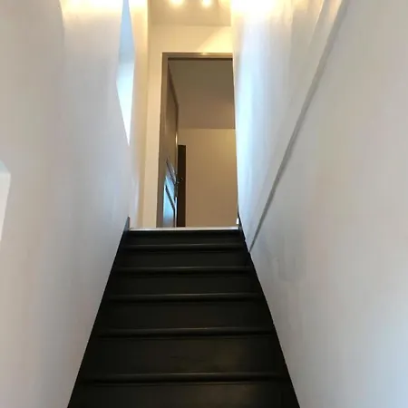 De - 3 Bedroom *
